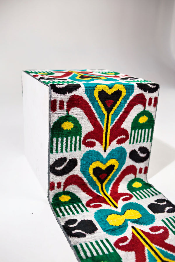 Seidensamt Ikatstoff - Handgewebter, naturbelassener Uzbek Ikatstoff, Meterware (Bakhmal Ikat)