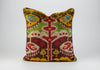 Cojín de terciopelo de seda con ikat - Funda de cojín hecha a mano de terciopelo ikat, confeccionada con tela uzbeka ikat tejida a mano de forma natural.